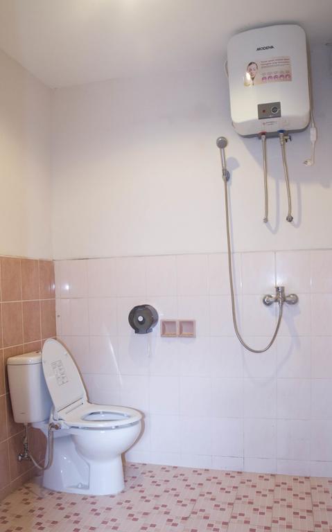 סוראבאיה Krowi Inn חדר תמונה