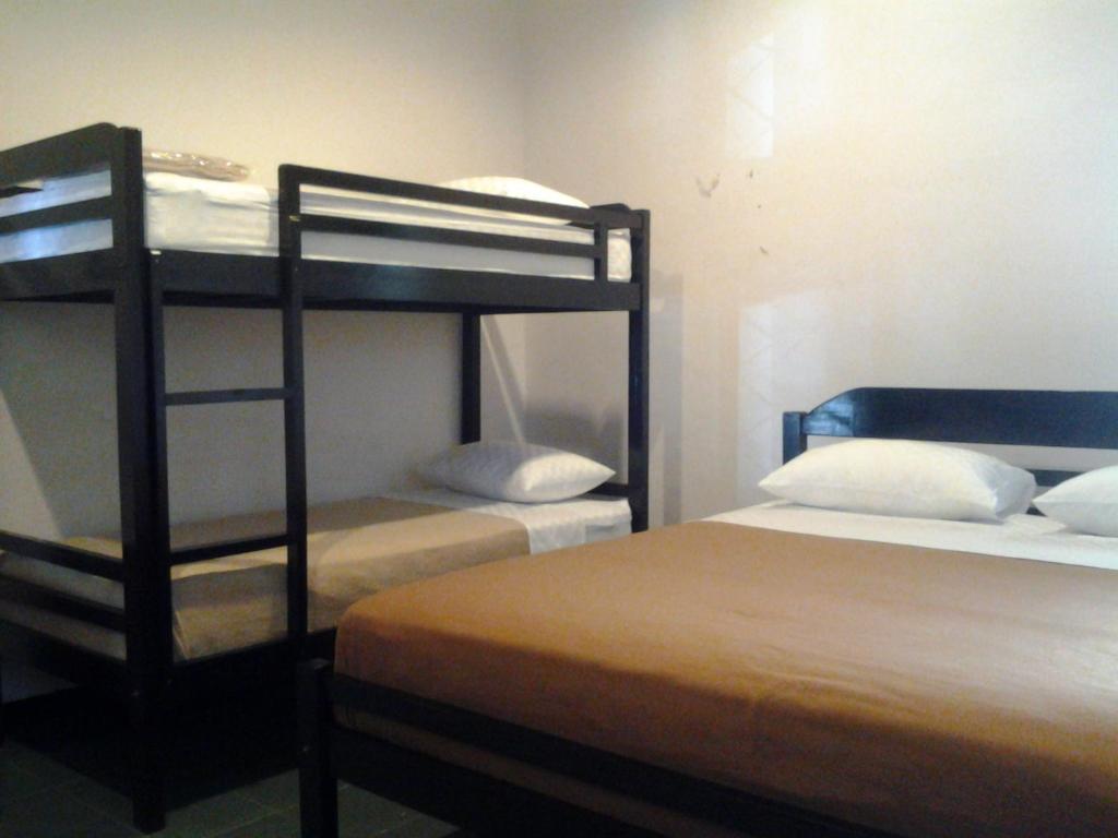 סוראבאיה Krowi Inn חדר תמונה