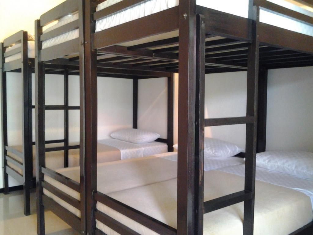 סוראבאיה Krowi Inn חדר תמונה
